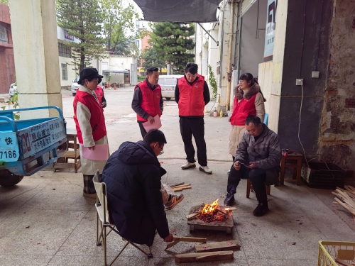 2025.2.7清远社区开展节后安全生产排查（4）