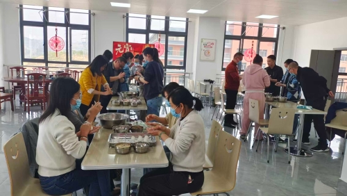 37d96f27cb4f16c4f76455509444c728